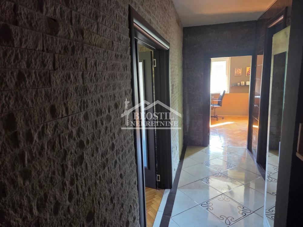 Četvorosoban stan na prodaju, Savski Venac, Beograd, 80m², 285.000 €
