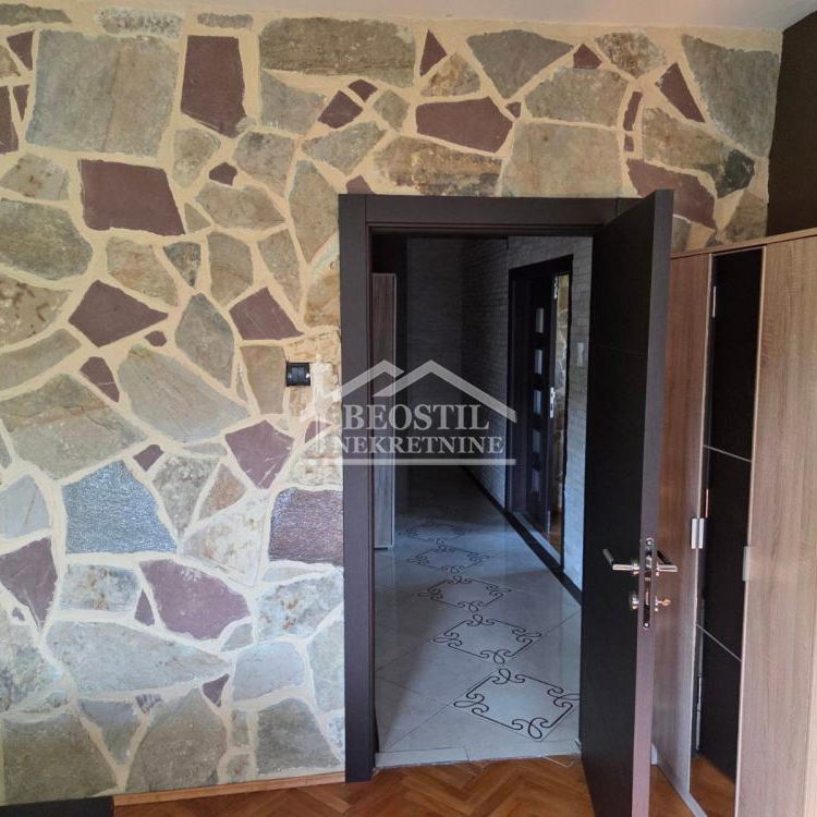 Četvorosoban stan na prodaju, Savski Venac, Beograd, 80m², 285.000 €