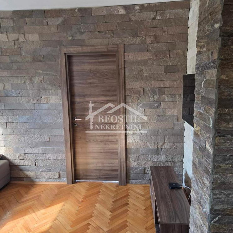 Četvorosoban stan na prodaju, Savski Venac, Beograd, 80m², 285.000 €