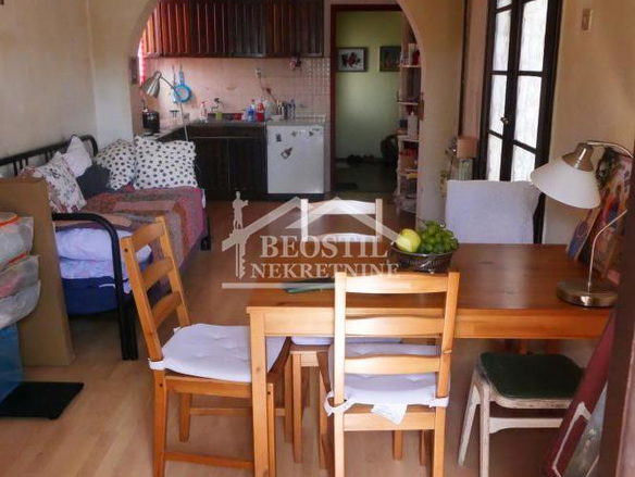 Stan Prodaja Beograd Pravni Fakultet - Vračar 111 m2