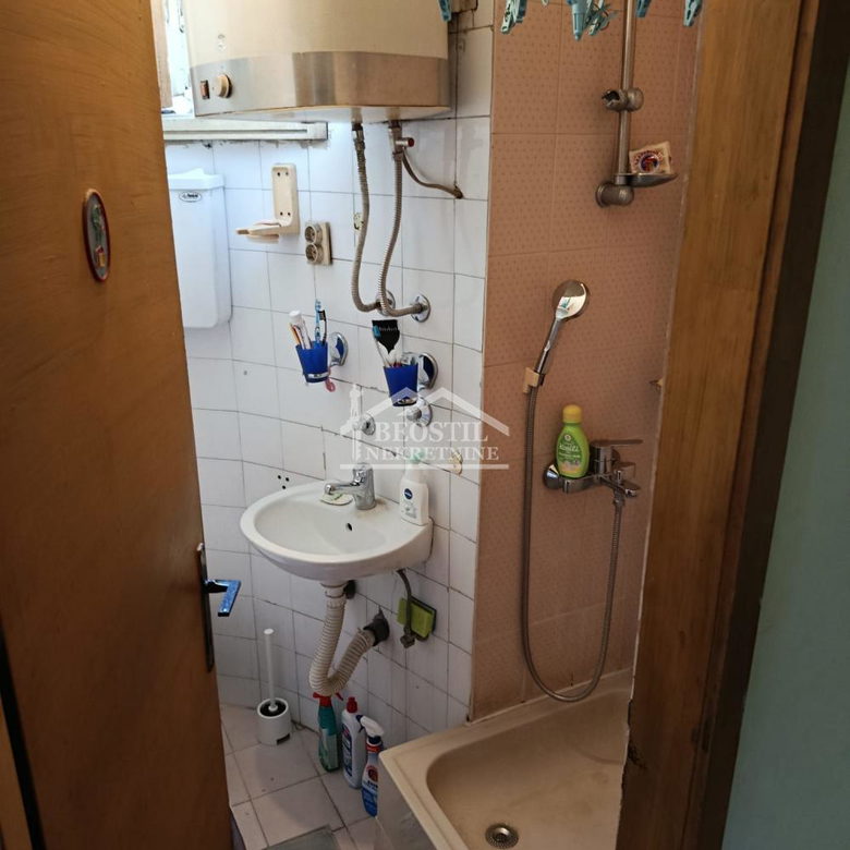 Stan Prodaja Beograd Pravni Fakultet - Vračar 111 m2