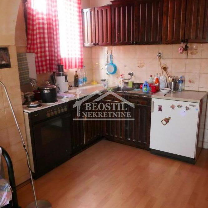 Stan Prodaja Beograd Pravni Fakultet - Vračar 111 m2