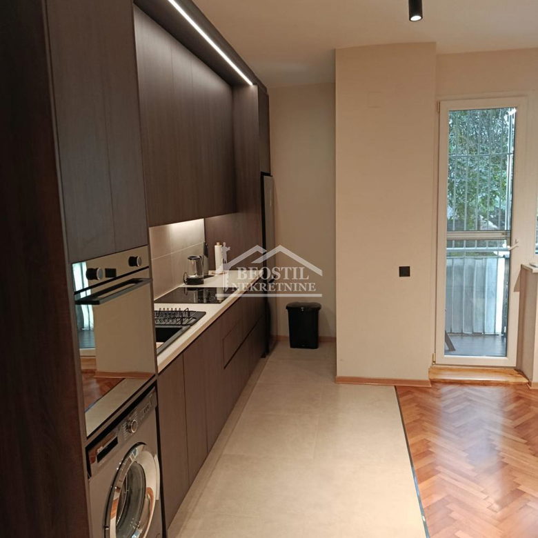Stan Izdavanje Beograd Dorćol 77 m2