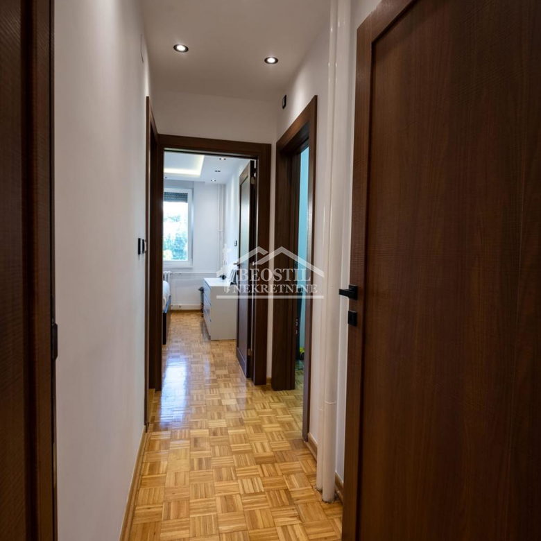 Troiposoban stan na prodaju, Stari Košutnjak, Beograd, 92m², 279.000 €