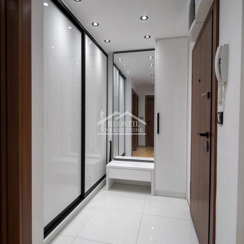Troiposoban stan na prodaju, Stari Košutnjak, Beograd, 92m², 279.000 €
