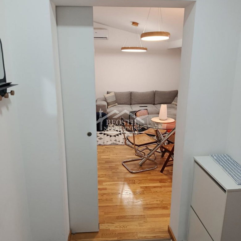 Stan Izdavanje Beograd Dorćol 45 m2
