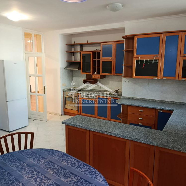 Stan Izdavanje Beograd FON 161 m2