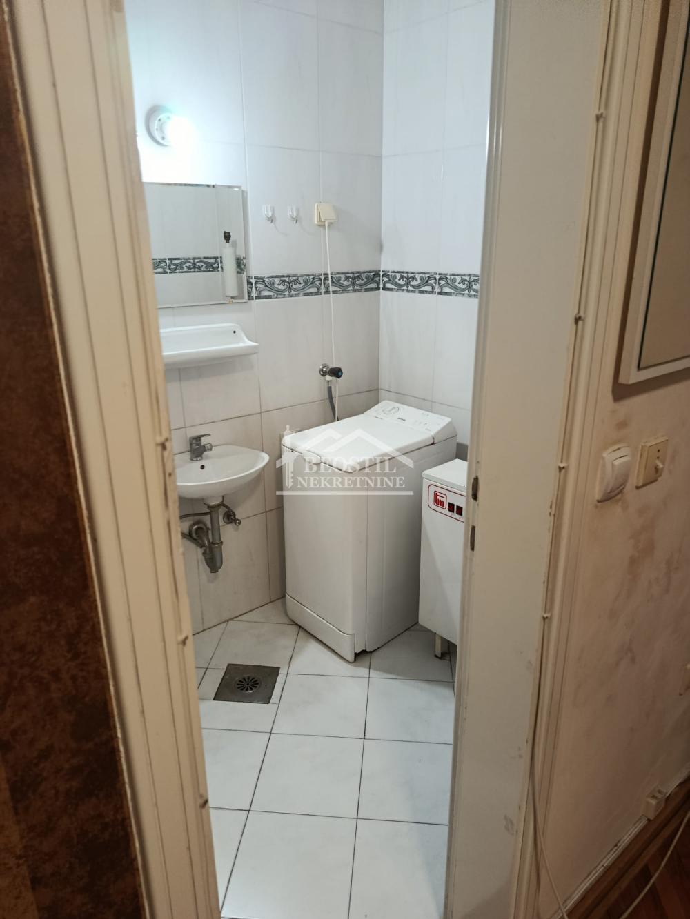 132025796_13_20260914093913 Četvorosoban stan za izdavanje, FON, Beograd, 161m², 1.400 €/mes