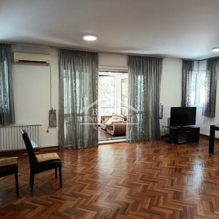 Stan Izdavanje Beograd FON 161 m2