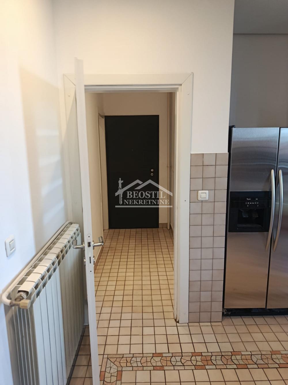 132025798_16_20260914101717 Višesoban stan za izdavanje, Botanička Bašta, Beograd, 370m², 2.900 €/mes