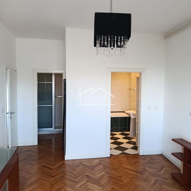 Višesoban stan za izdavanje, Botanička Bašta, Beograd, 370m², 2.900 €/mes