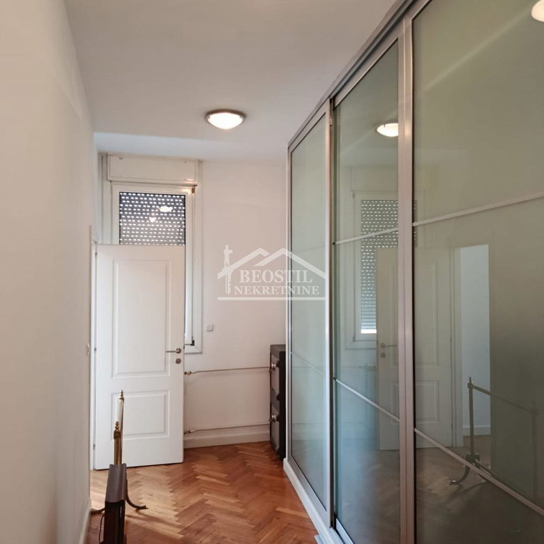 Stan Izdavanje Beograd Botanička Bašta 370 m2