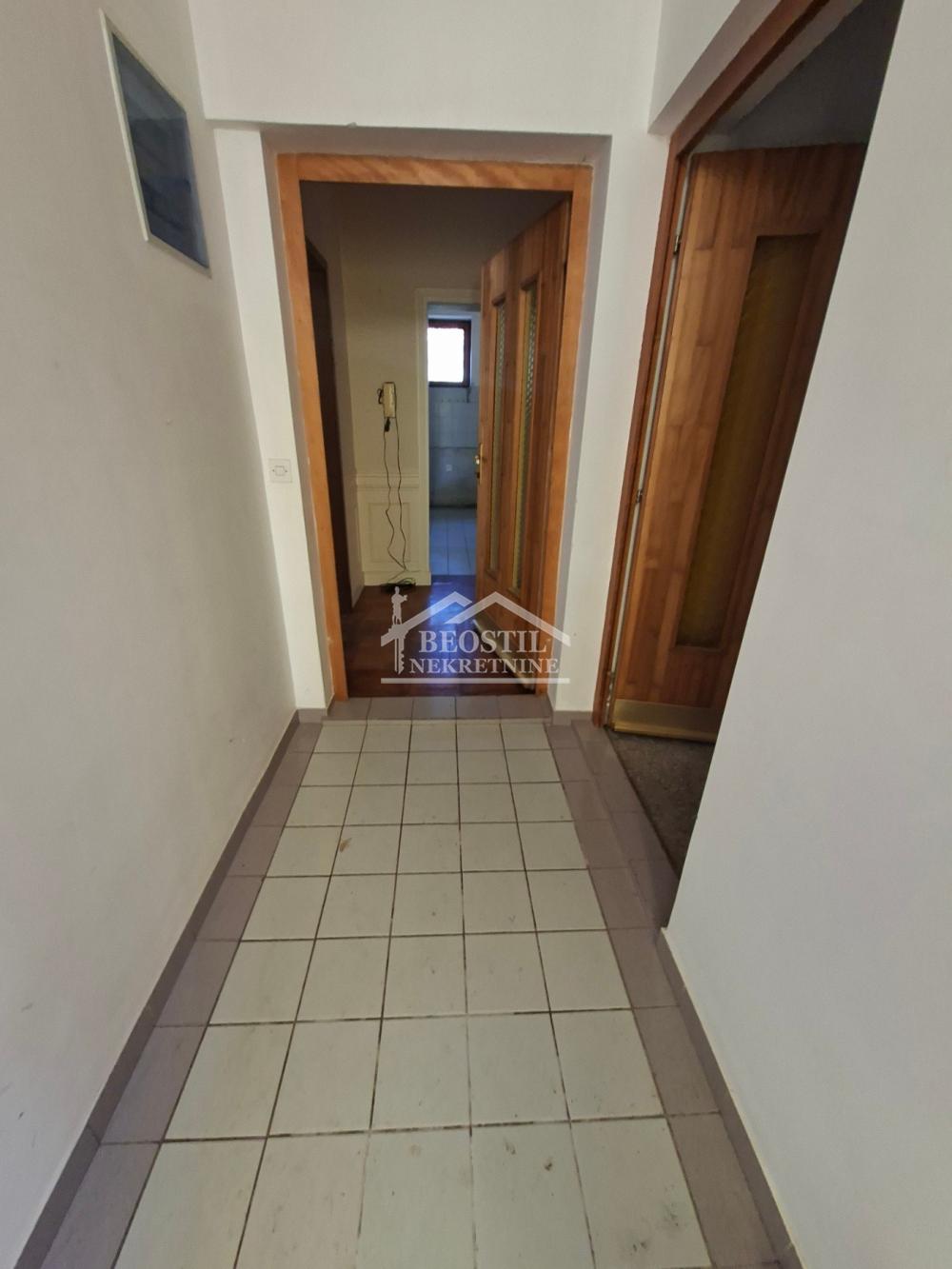 Kuća Prodaja Stara Pazova Kuća Prodaja Stara Pazova 320 m2