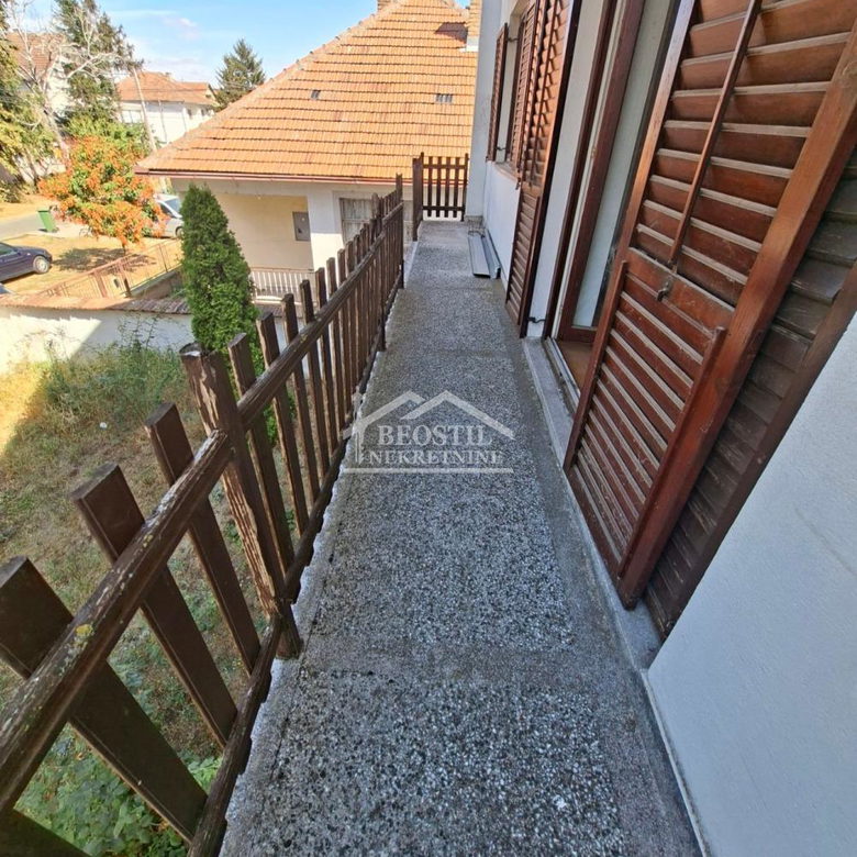 Kuća na prodaju, Nova Pazova, Stara Pazova, 320m², 265.000 €