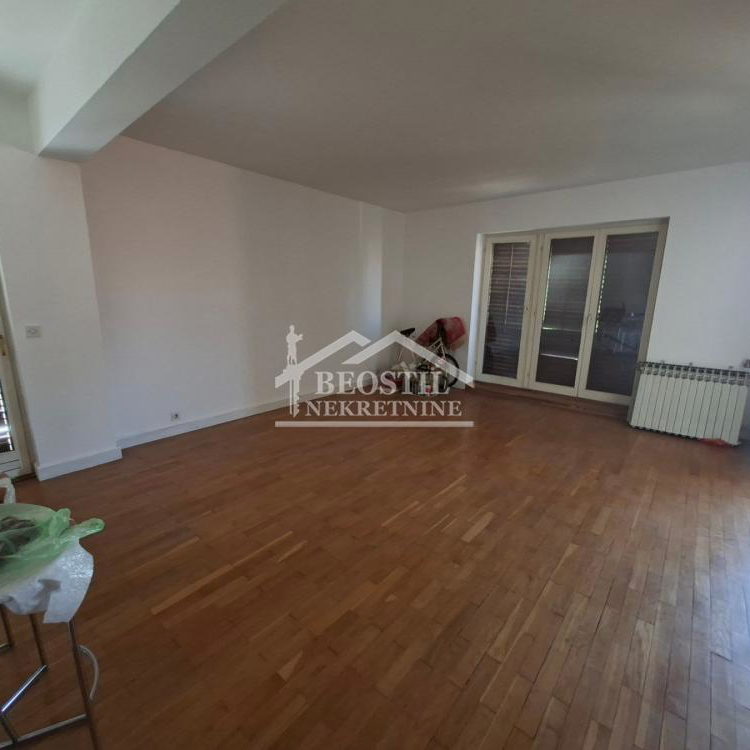 Kuća na prodaju, Nova Pazova, Stara Pazova, 320m², 265.000 €