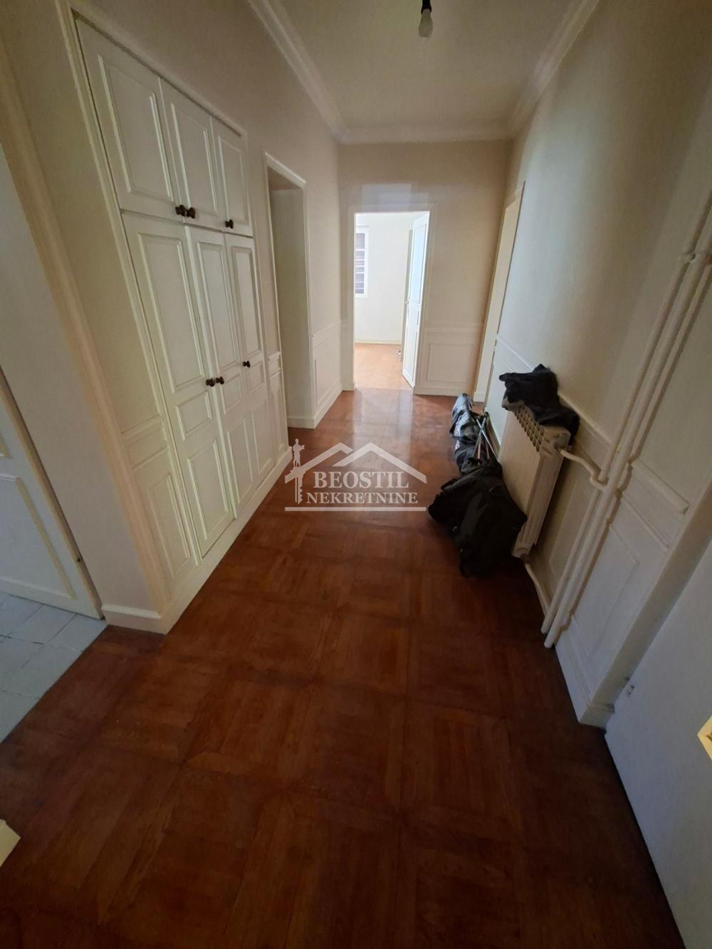 Kuća Prodaja Stara Pazova Kuća Prodaja Stara Pazova 320 m2