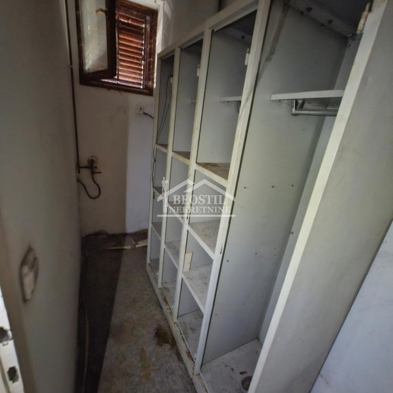 Kuća na prodaju, Nova Pazova, Stara Pazova, 320m², 265.000 €