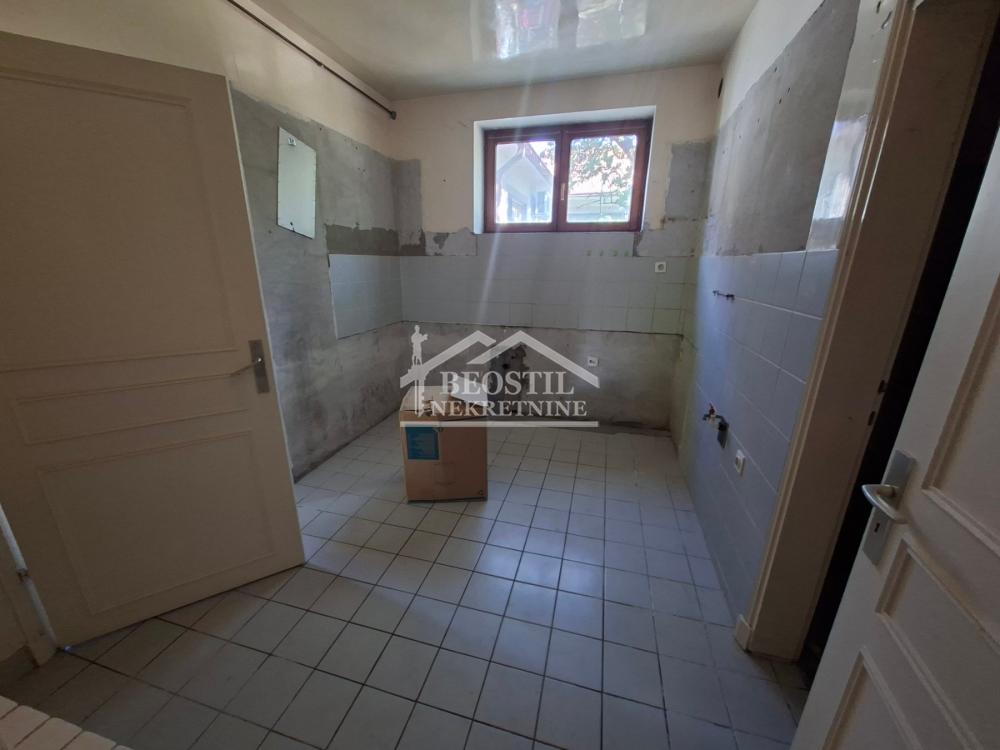 132025806_8_20260914161357 Kuća Prodaja Stara Pazova 320 m2