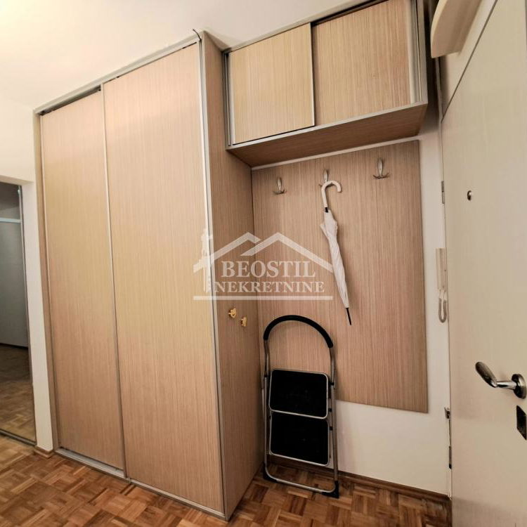 Dvoiposoban stan na prodaju, Blok 71, Beograd, 61m², 229.000 €
