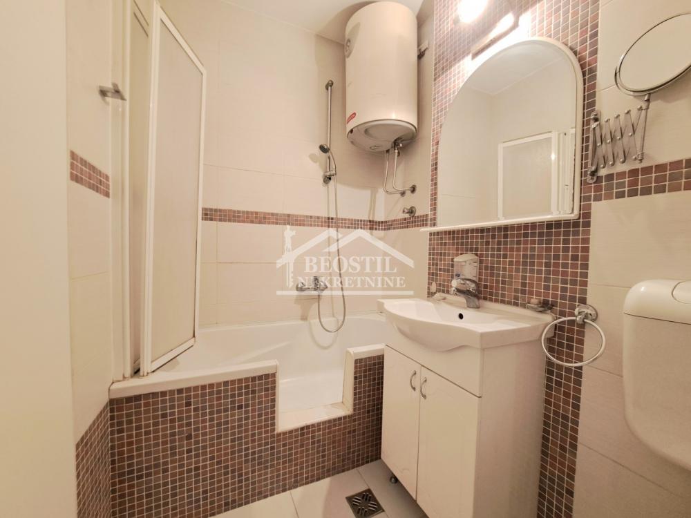 132025808_17_20260915141101 Dvoiposoban stan na prodaju, Blok 71, Beograd, 61m², 229.000 €