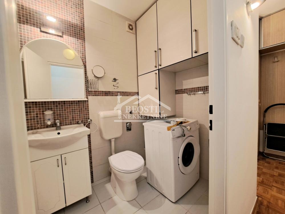 132025808_18_20260915141103 Dvoiposoban stan na prodaju, Blok 71, Beograd, 61m², 229.000 €