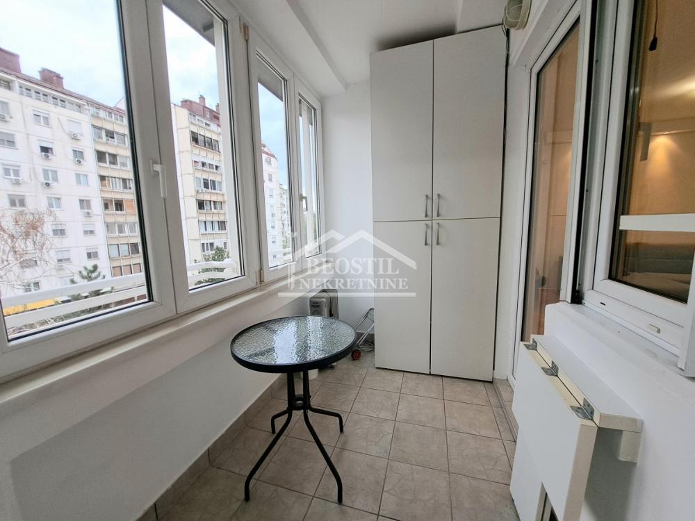 132025808_19_20260915141107 Dvoiposoban stan na prodaju, Blok 71, Beograd, 61m², 229.000 €