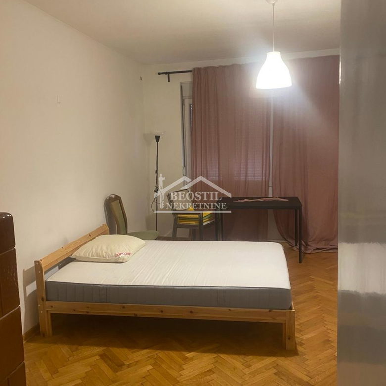 Stan Izdavanje Beograd Kalenić Pijaca 86 m2