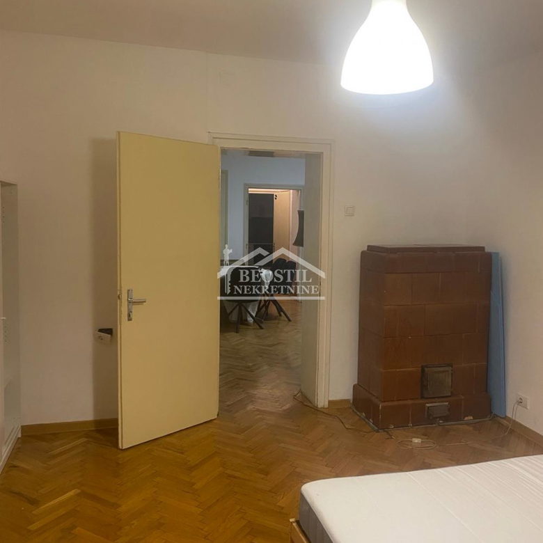 Stan Izdavanje Beograd Kalenić Pijaca 86 m2