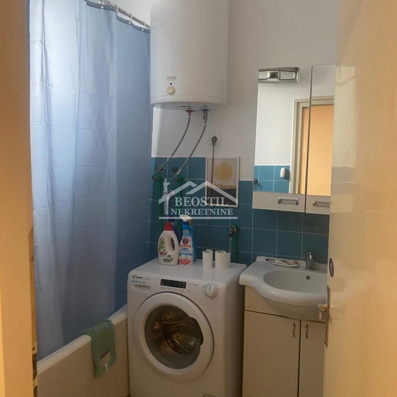 Stan Izdavanje Beograd Kalenić Pijaca 86 m2