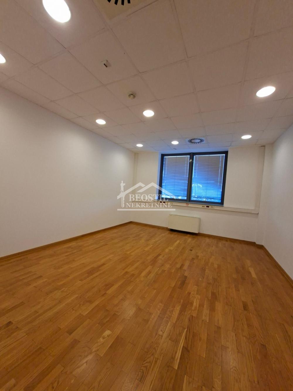 132025834_14_20260917142248 Lokal za izdavanje, Bežanijska Kosa 1, Beograd, 330m², 4.950 €/mes