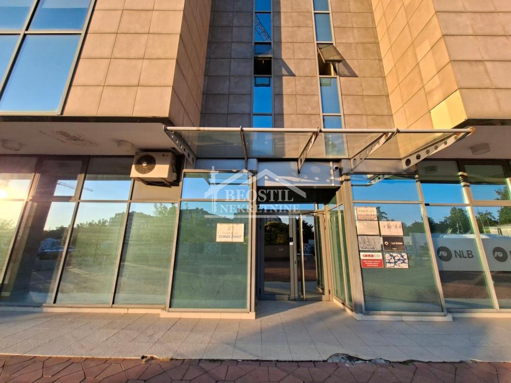 Lokal Izdavanje Beograd Lokal Izdavanje Beograd Bežanijska Kosa 1 330 m2