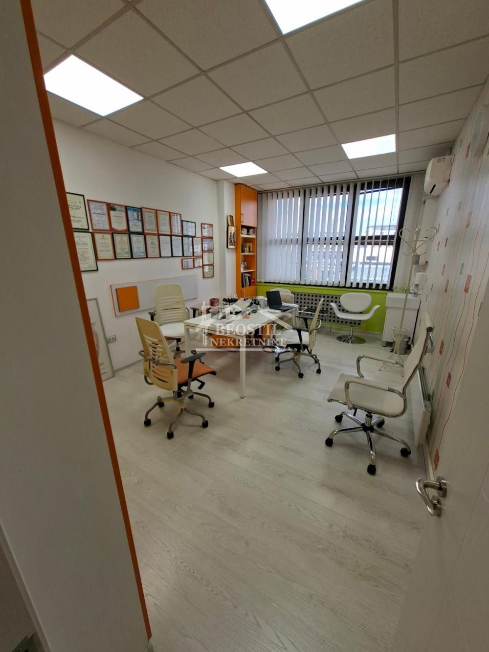132025848_10_20260921172801 Lokal na prodaju, Blok 44 TC Piramida, Beograd, 283m², 650.000 €