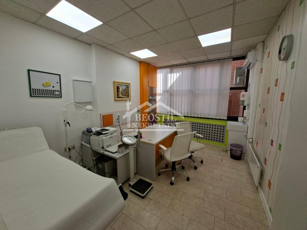 132025848_15_20260921172803 Lokal na prodaju, Blok 44 TC Piramida, Beograd, 283m², 650.000 €