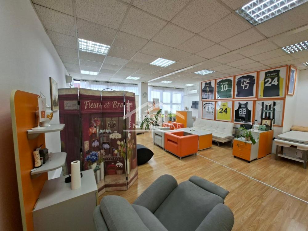 Lokal Prodaja Beograd Lokal Prodaja Beograd Blok 44 TC Piramida 283 m2