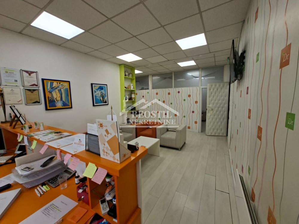 Lokal Prodaja Beograd Lokal Prodaja Beograd Blok 44 TC Piramida 283 m2