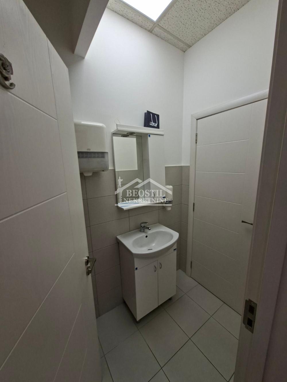 132025848_1_20260921172757 Lokal na prodaju, Blok 44 TC Piramida, Beograd, 283m², 650.000 €