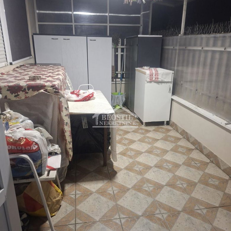 Trosoban stan na prodaju, Bežanijska Kosa 2, Beograd, 81m², 325.000 €