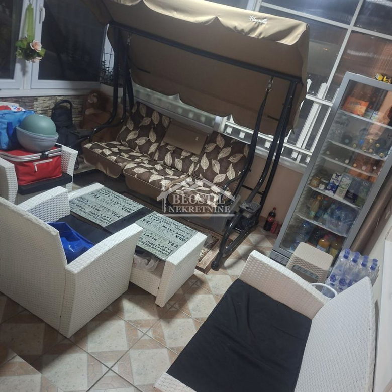 Trosoban stan na prodaju, Bežanijska Kosa 2, Beograd, 81m², 325.000 €