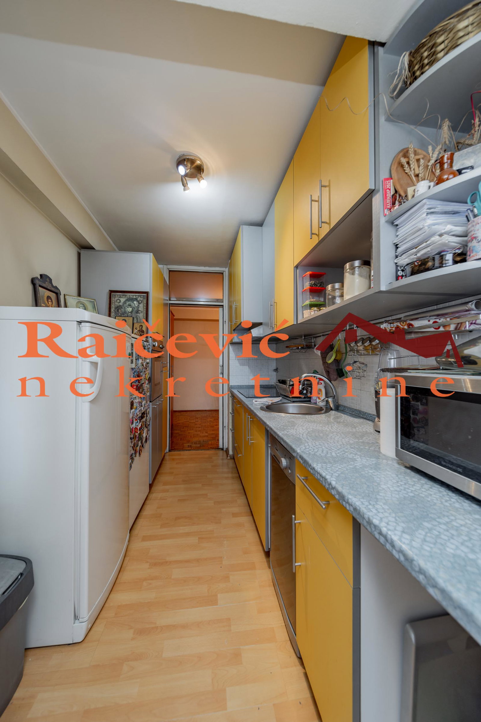 Trosoban stan na prodaju, Botanička Bašta, Beograd, 87m², 275.000 €