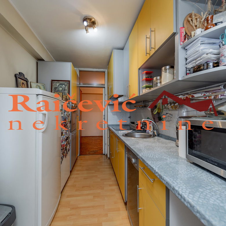 Trosoban stan na prodaju, Botanička Bašta, Beograd, 87m², 275.000 €
