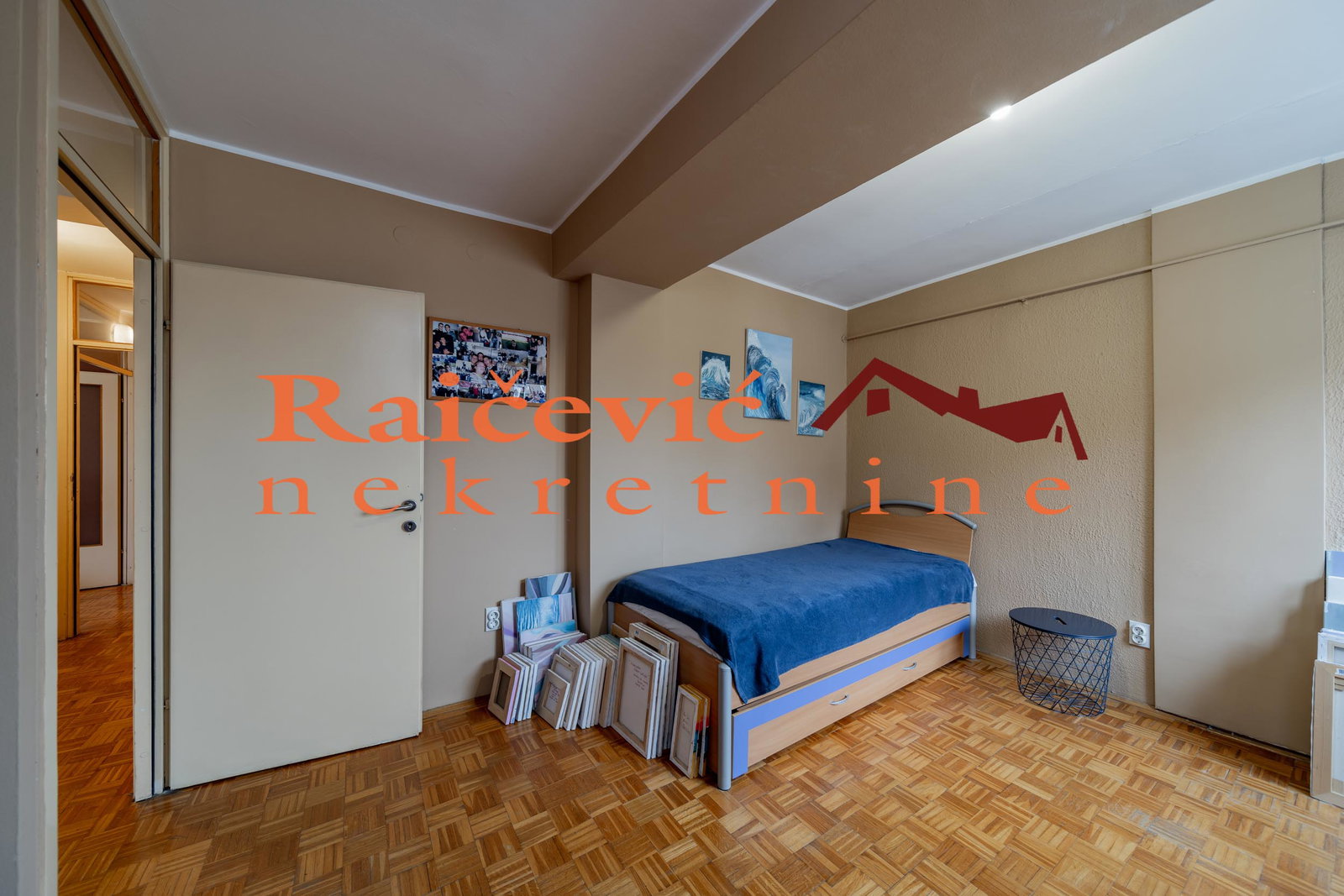 Trosoban stan na prodaju, Botanička Bašta, Beograd, 87m², 275.000 €