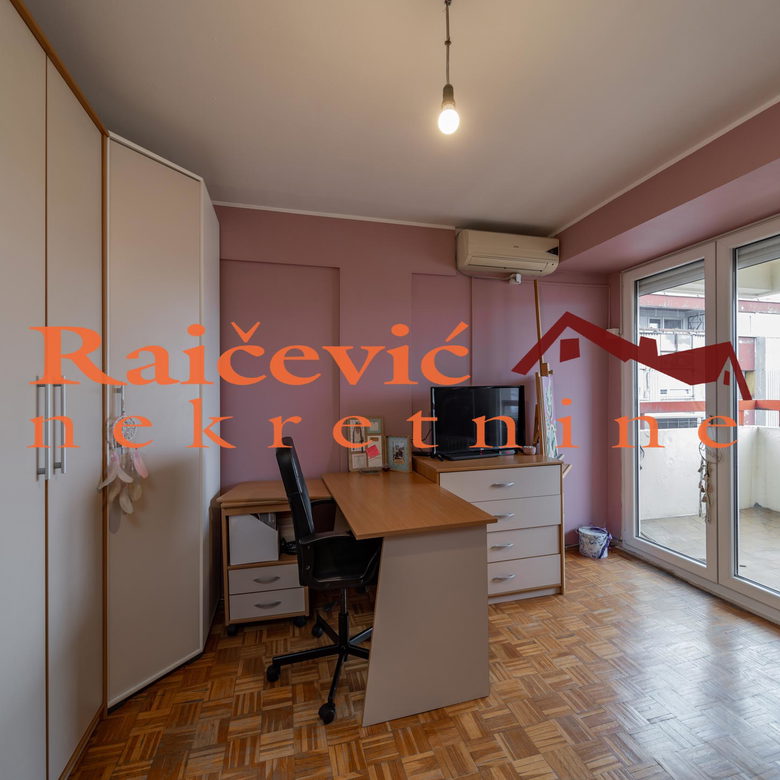 Trosoban stan na prodaju, Botanička Bašta, Beograd, 87m², 275.000 €