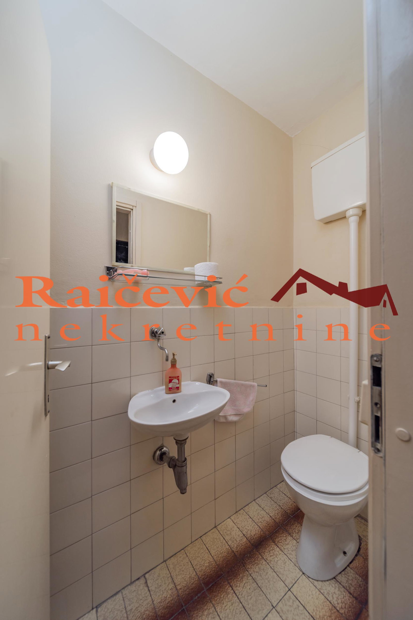 Trosoban stan na prodaju, Botanička Bašta, Beograd, 87m², 275.000 €