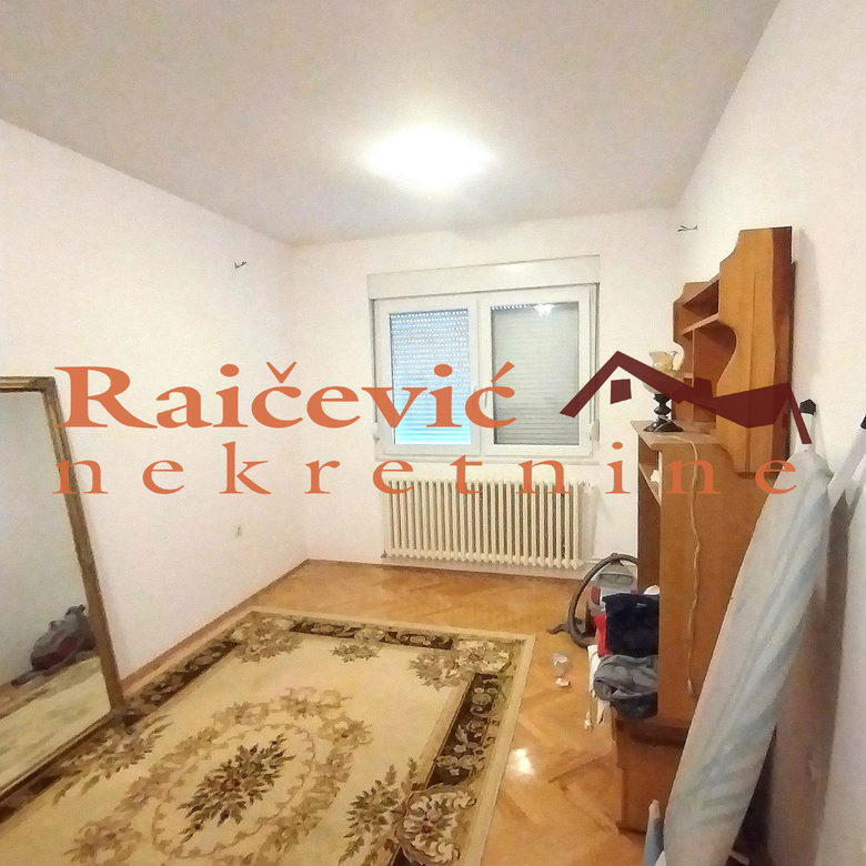 Kuća na prodaju, Vrčin, Beograd, 354m², 280.000 €