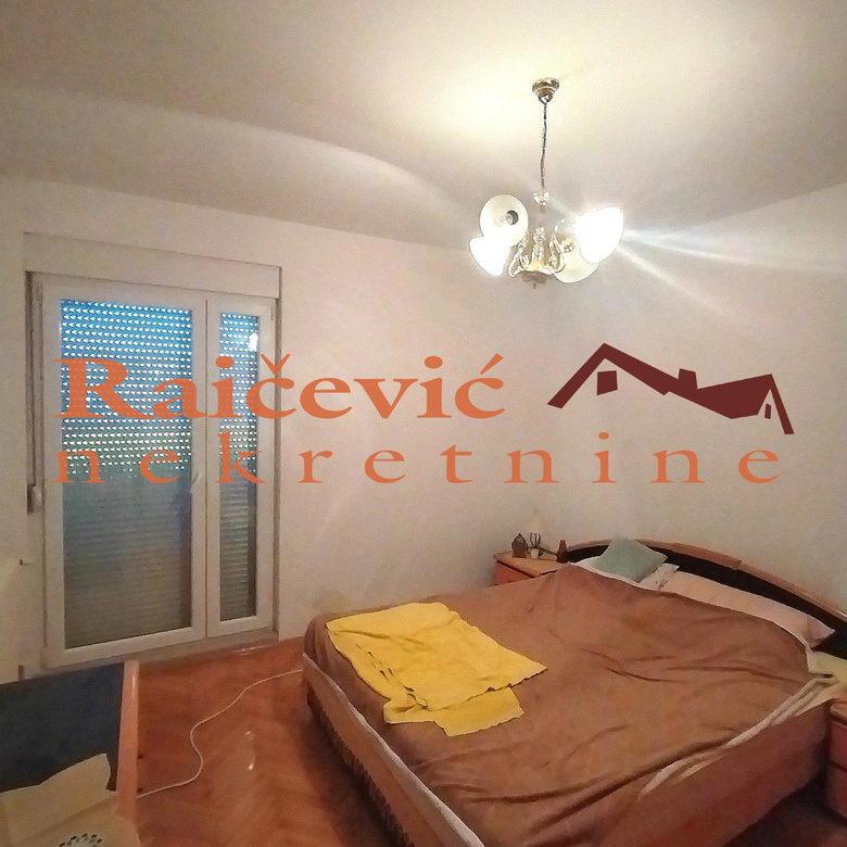 Kuća na prodaju, Vrčin, Beograd, 354m², 280.000 €