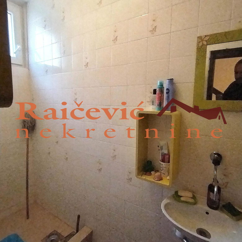 Kuća na prodaju, Vrčin, Beograd, 354m², 280.000 €