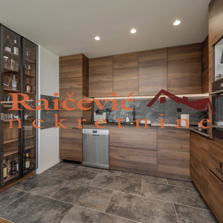 Stan Prodaja Beograd Blok 58 99 m2