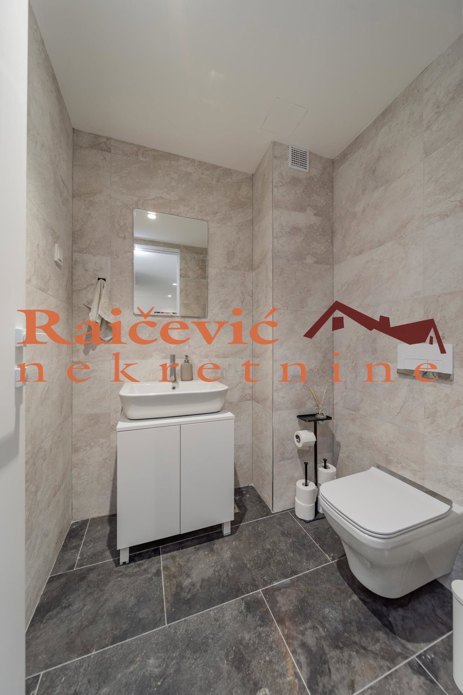 Stan Prodaja Beograd Blok 58 99 m2