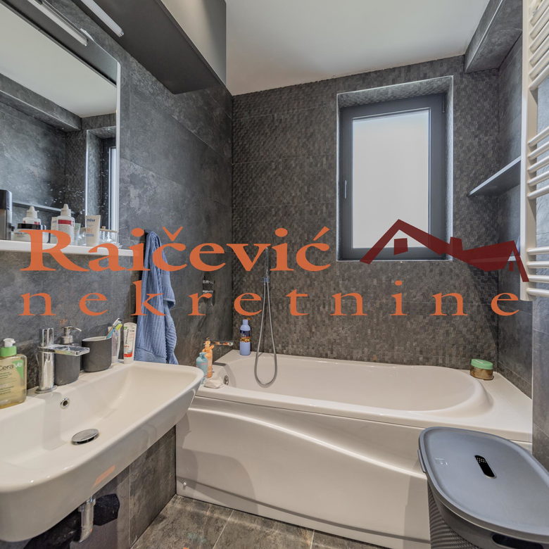 Trosoban stan na prodaju, Blok 58, Beograd, 99m², 410.000 €