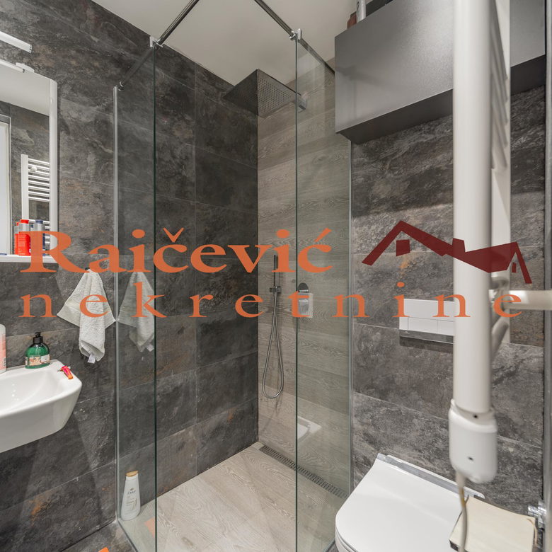 Trosoban stan na prodaju, Blok 58, Beograd, 99m², 410.000 €